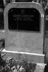 Hrob Eduarda Ohrensteina na židovském hřbitově v Malešově